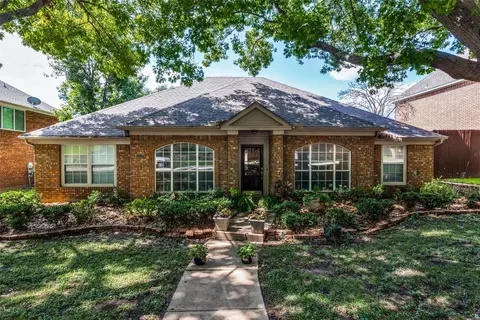5217 Starry Ct, Fort Worth, TX 76123