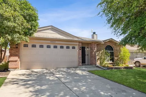 10224 Dawson Trl, Fort Worth, TX 76108