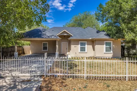 517 Cheyenne Rd, Dallas, TX 75217