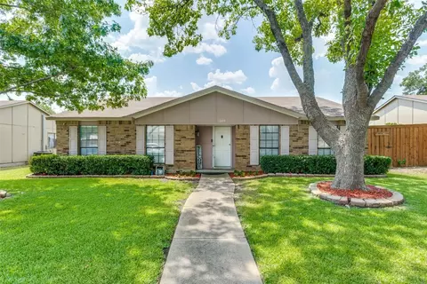 1809 Vine Dr, Garland, TX 75040