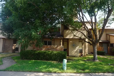 2011 Westmoor Pl, Arlington, TX 76015