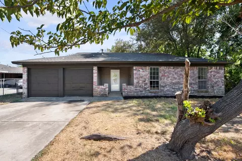 3705 Carriage Hill Dr, Forest Hill, TX 76140