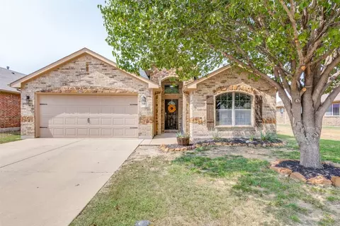 6932 Canyon Rim Dr, Fort Worth, TX 76179