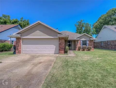 2556 Downs Cir, Bossier City, LA 71111
