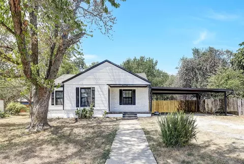 108 S 6th St, Godley, TX 76044