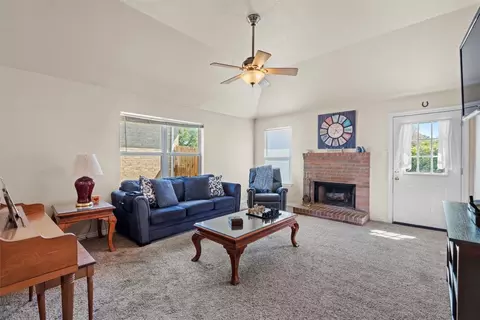 125 Mitchell St, Terrell, TX 75160 photo 7
