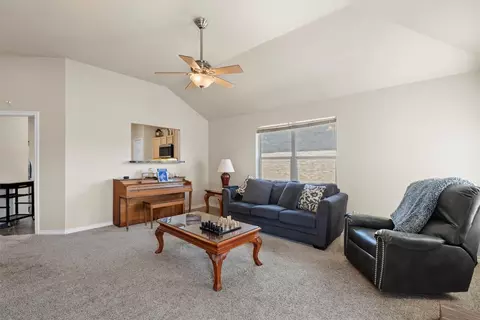 125 Mitchell St, Terrell, TX 75160 photo 6