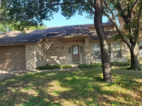 101 Ben Hogan, Stephenville, TX 76401