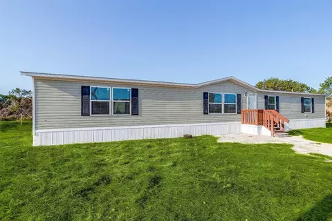 205 Paula Ct, Granbury, TX 76049