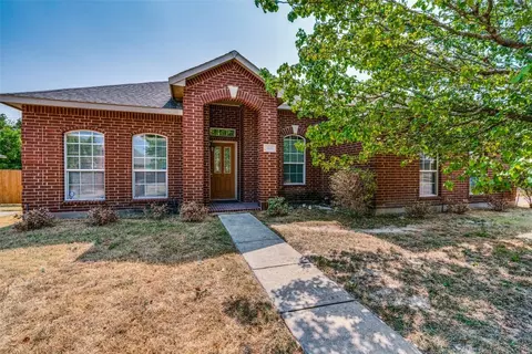 1610 Forest Creek Dr, Cedar Hill, TX 75104