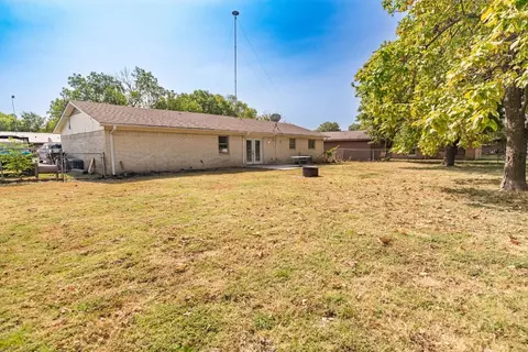 107 N 6th St, Celeste, TX 75423 photo 5