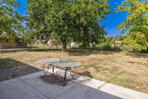 107 N 6th St, Celeste, TX 75423 photo 6
