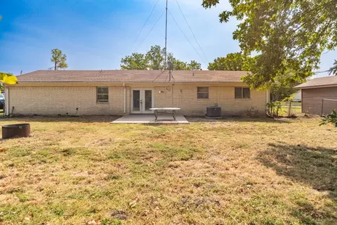 107 N 6th St, Celeste, TX 75423 photo 8