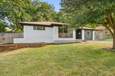 708 Parkmont Dr, Garland, TX 75041