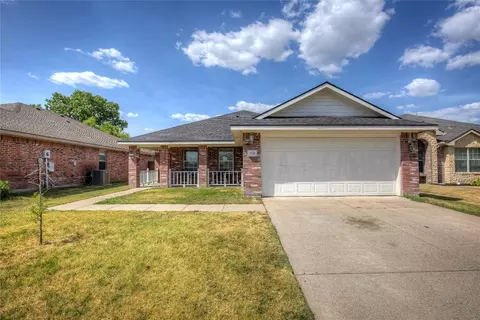 112 Lipan St, Greenville, TX 75402