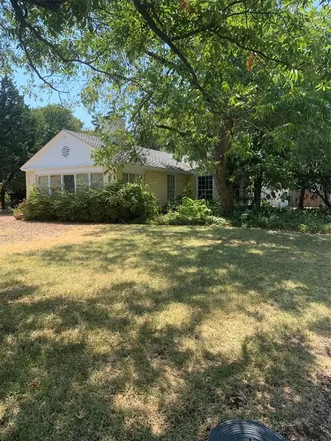 6827 Robin Rd, Dallas, TX 75209