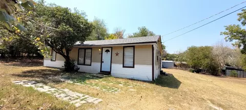 619 E Columbia Dr, Azle, TX 76020