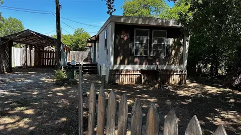 1011 Melwood Ave, Brownwood, TX 76801