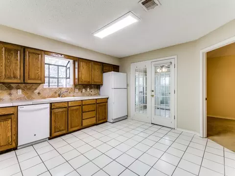 1401 Hampton Rd, Grapevine, TX 76051 photo 10