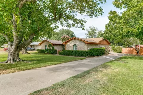 2608 Douglas Ave, Irving, TX 75062