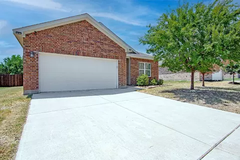417 Waterline Dr, Crowley, TX 76036