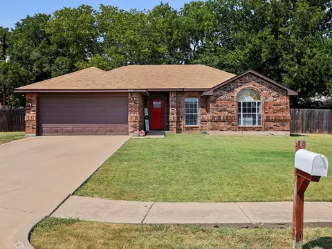 5609 Trenton Ct, Watauga, TX 76148