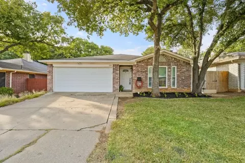 1116 Stone Creek Dr, Mansfield, TX 76063