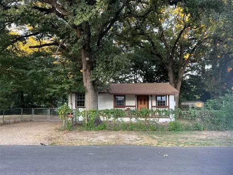 10163 Flower St, Wills Point, TX 75169