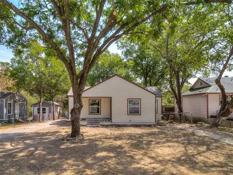 1654 Long Ave, River Oaks, TX 76114