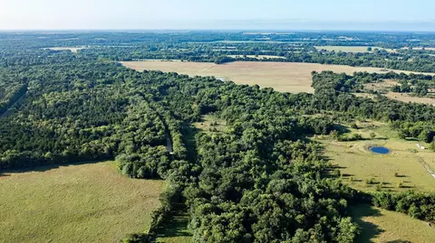 27300 County Rd, Petty, TX 75470