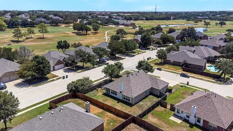 4013 Luck Hole Dr, Denton, TX 76210