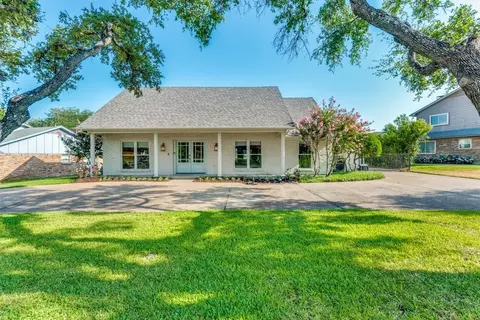 3205 Rolling Knoll Dr, Farmers Branch, TX 75234