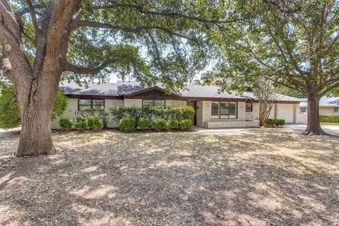 3613 Wedgway Dr, Fort Worth, TX 76133