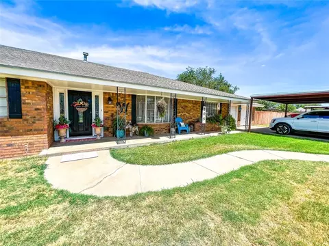 805 S 1st St E, Haskell, TX 79521