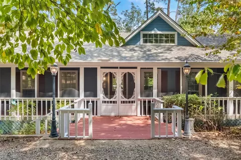124 Bobwhite Ln, Holly Lake Ranch, TX 75765