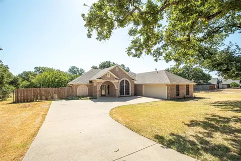 135 Saddle Club Rd, Weatherford, TX 76088