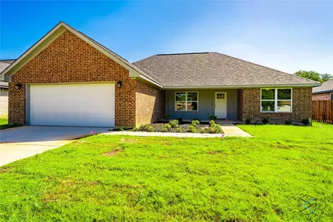 407 Lindsey Ln, Athens, TX 75751