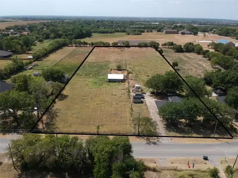 128 E Bear Creek Rd, Glenn Heights, TX 75154