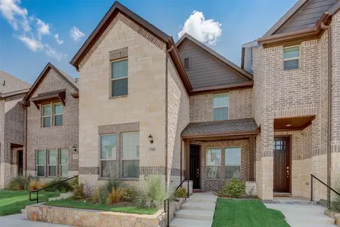 5508 Crawford Dr, North Richland Hills, TX 76180