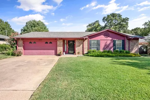 3803 Mahonia Ct, Arlington, TX 76017