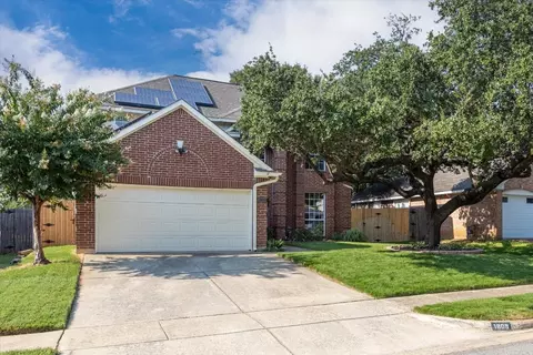 1809 Quail Hollow Dr, Grapevine, TX 76051
