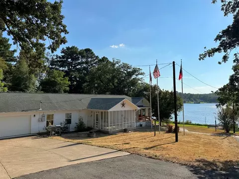 401 An County Road 376, Palestine, TX 75801