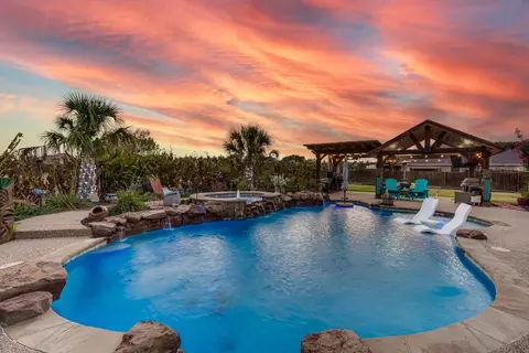 3220 Baylor Blvd, Midlothian, TX 76065