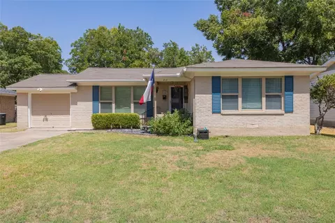 213 Charlotte Ave, Waxahachie, TX 75165