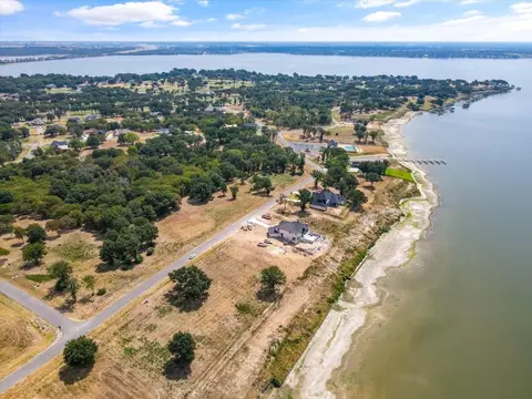 1562 Shoreline Dr, Mabank, TX 75143