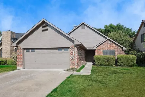 4132 Vincent Ter, Haltom City, TX 76137