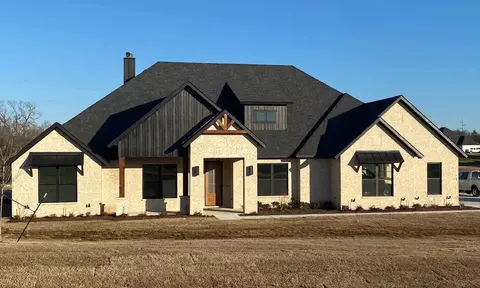 1140 Raglan Ct, Midlothian, TX 76065