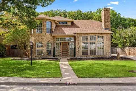 1029 Twin Creek Dr, Desoto, TX 75115