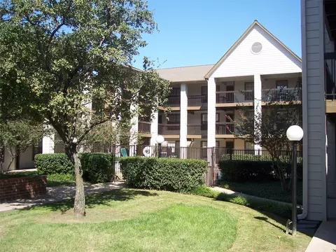 218 N Texas Blvd #114, Denton, TX 76201
