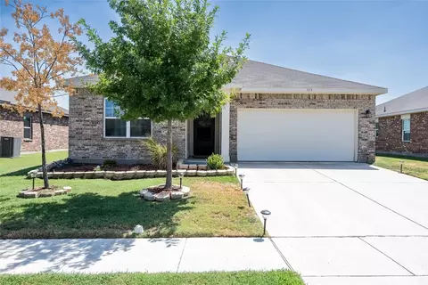 513 Swift Current Dr, Crowley, TX 76036